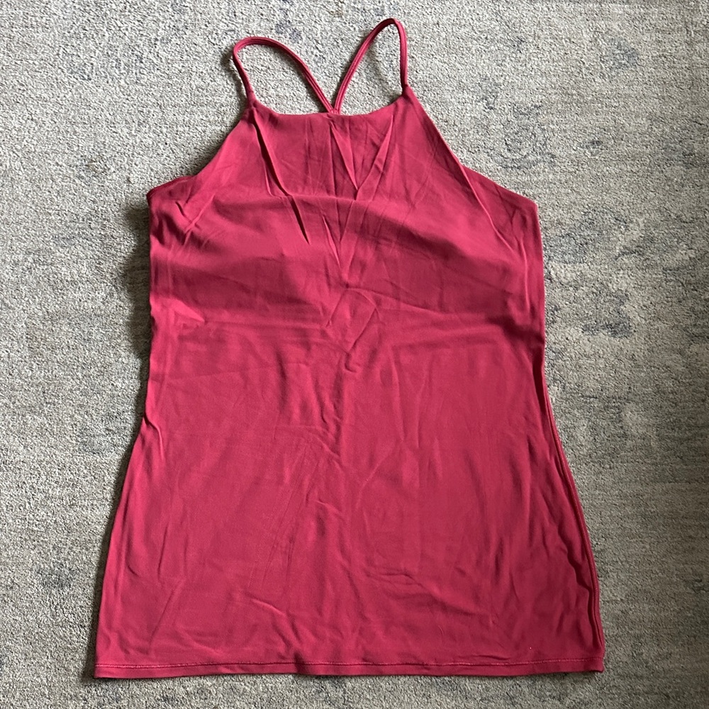 Lululemon women’s tank
Size 10
Color vintage rose/pink